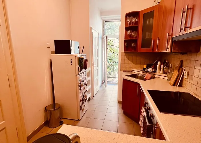 Elegant & Inviting Entire Flat On Letna דירה פראג